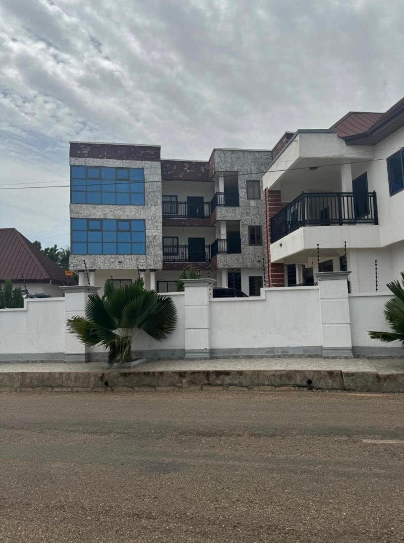 Baffour Apartments Adiebeba المظهر الخارجي الصورة