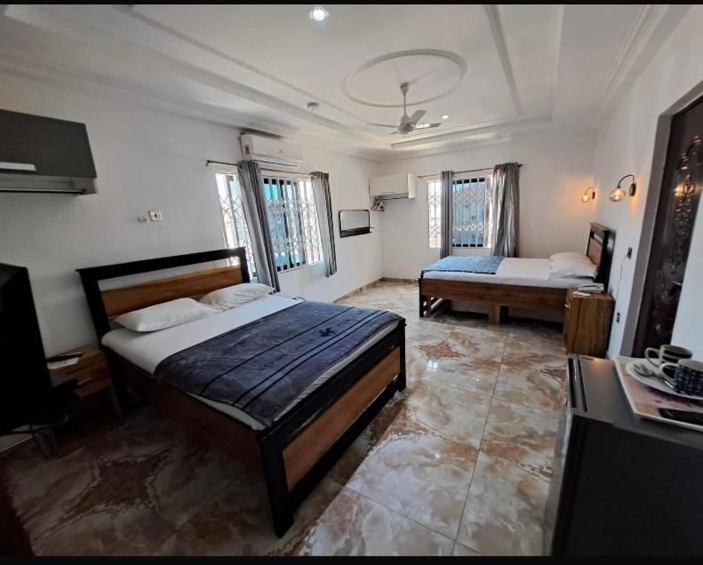 Baffour Apartments Adiebeba المظهر الخارجي الصورة