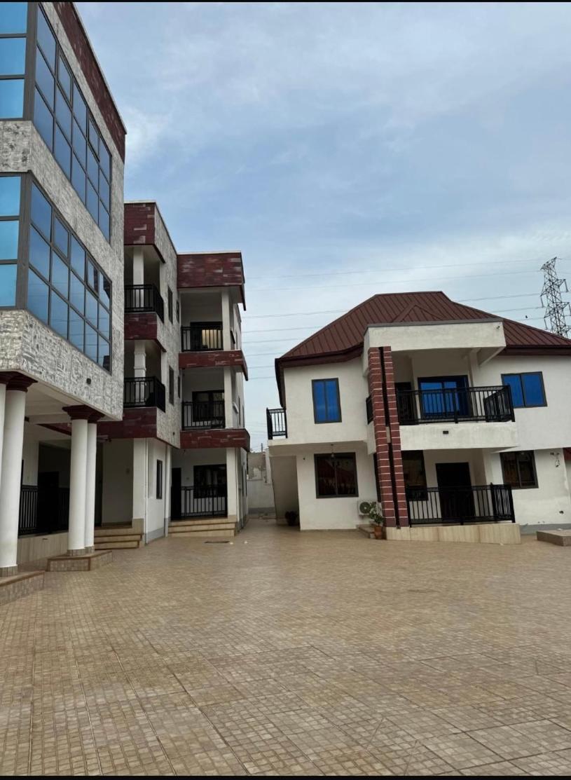 Baffour Apartments Adiebeba المظهر الخارجي الصورة