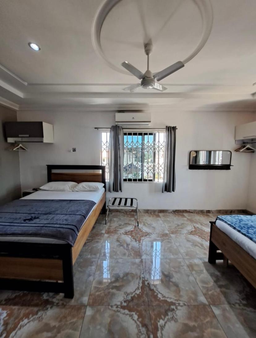 Baffour Apartments Adiebeba المظهر الخارجي الصورة