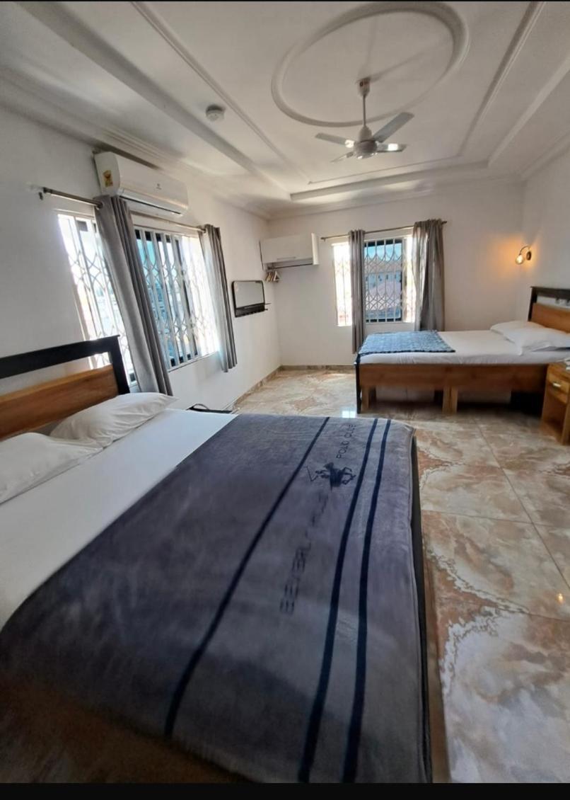 Baffour Apartments Adiebeba المظهر الخارجي الصورة